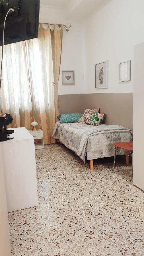 I Mori In Campidoglio Affitta Camere Sant'Agata di Militello Eksteriør billede